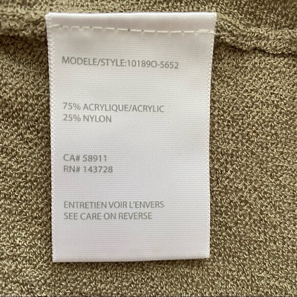 Tribal crew neck sweater with long sleeves, loose fitting,  stretchy knit - Picture 9 of 10